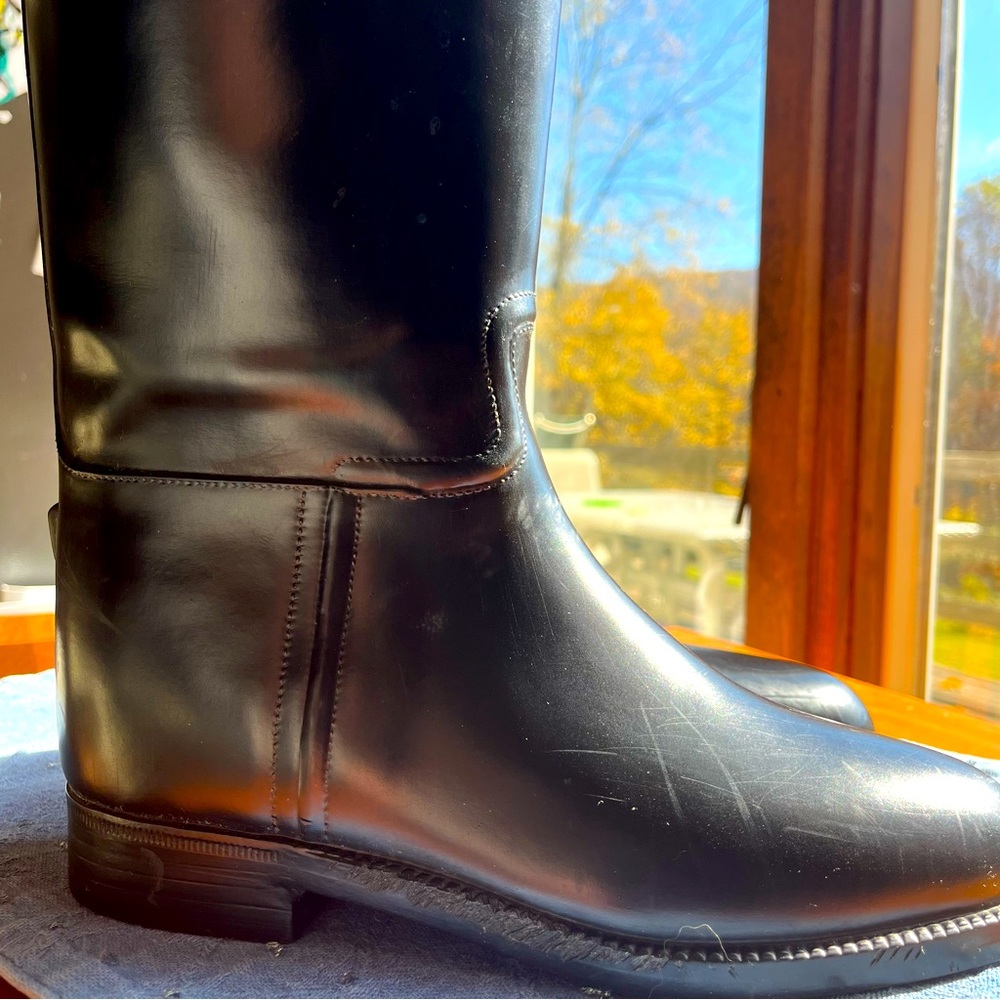 AIGLE RUBBER RIDING BOOTS IN GENTLY LOVED CONDITION (Size 37/ size 6.5)